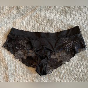 Wacoal Lingerie—Size US 6-M